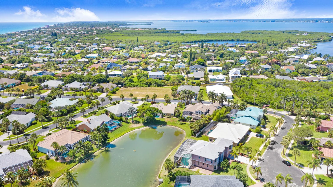 Photo of 334 Island Drive