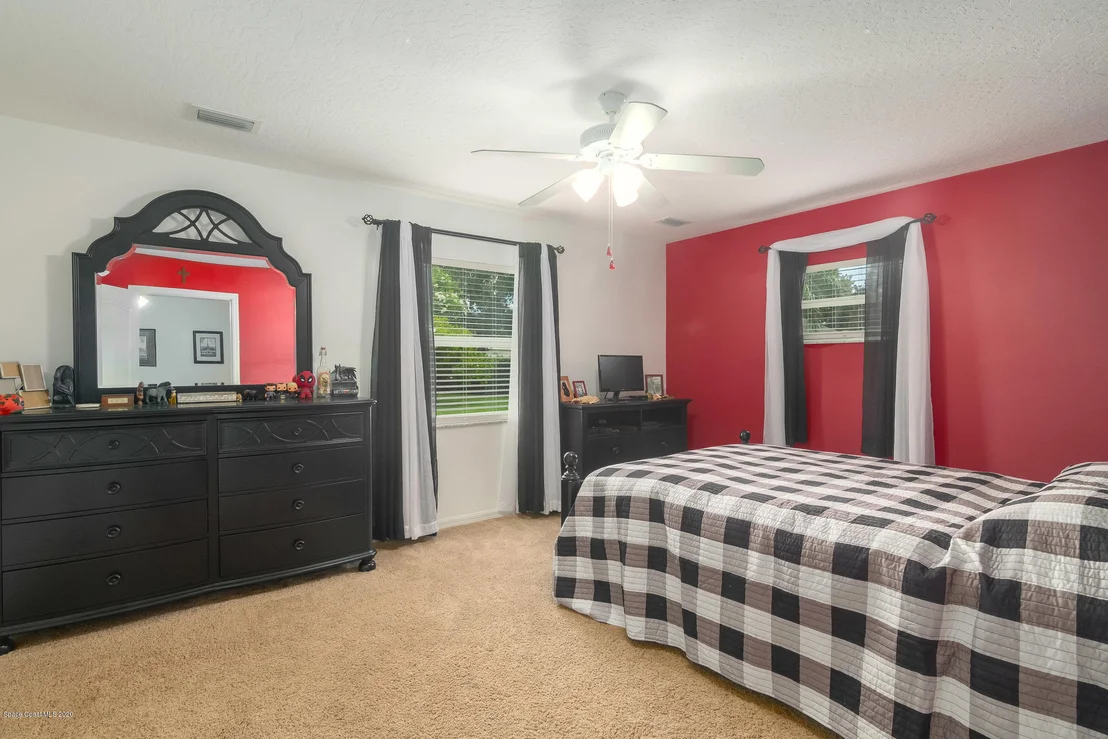 Photo of 5755 Sheffield Place