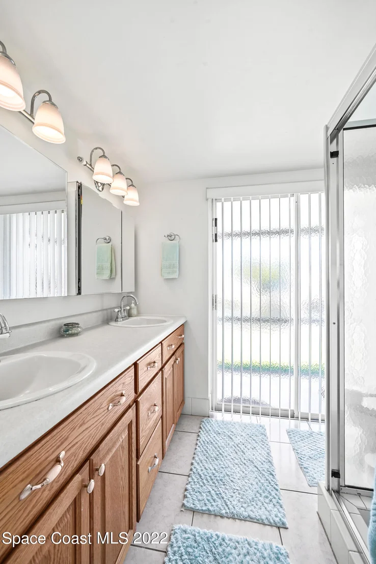 Photo of 453 Cardinal Drive