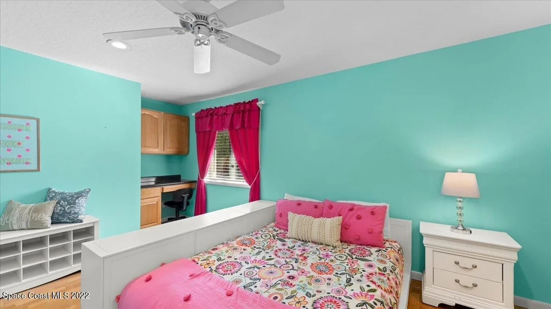 Photo of 873 Oak Park Drive