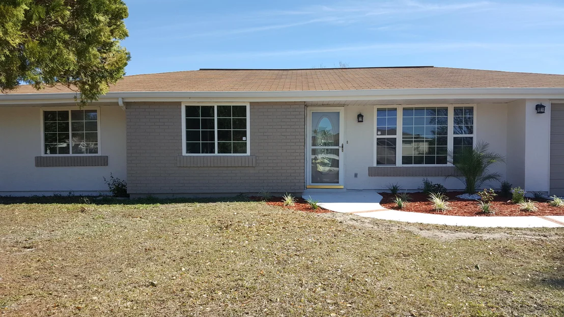 Photo of 799 Arundo Avenue NE
