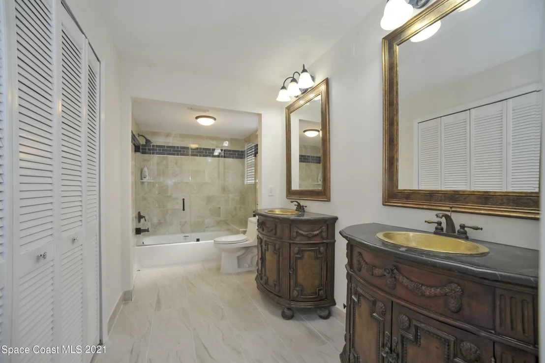 Photo of 986 Whisperpine Drive