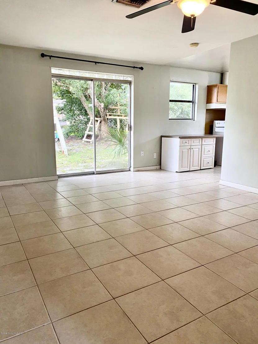 Photo of 1205 Vassar Lane