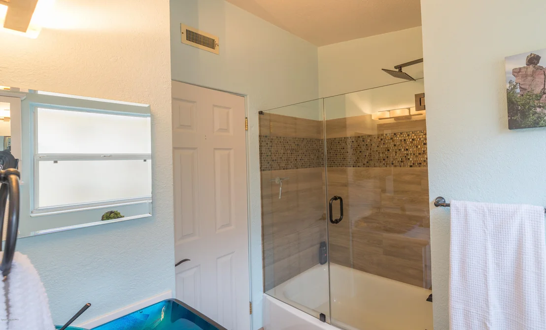 Photo of 423 Angelo Lane