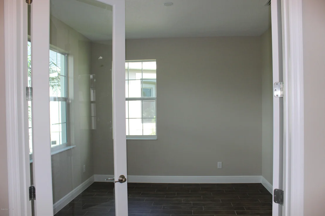 Photo of 7377 Bluemink Lane