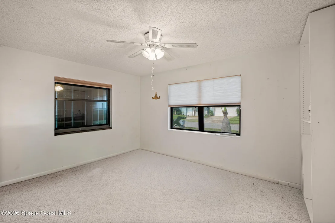 Photo of 413 Sparrow Drive