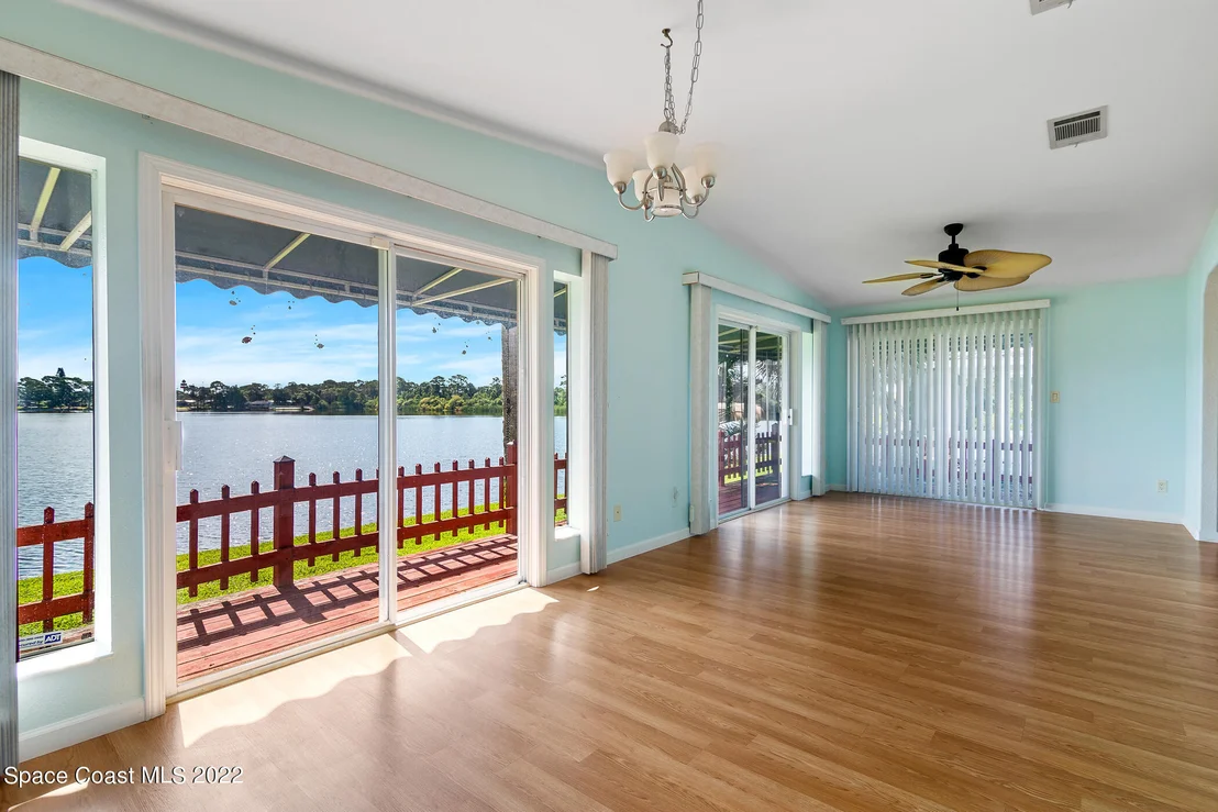 Photo of 143 Scenic Drive