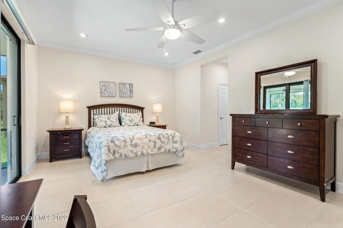 Photo of 1645 Willows Square