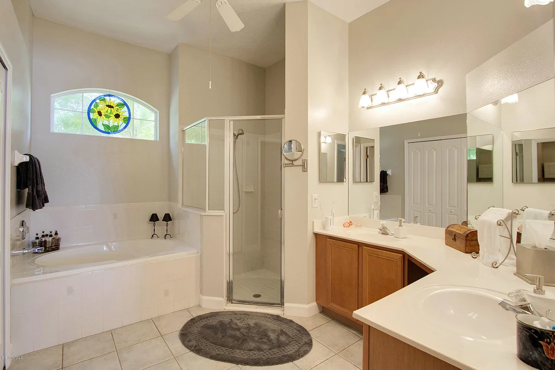Photo of 5785 Newbury Circle