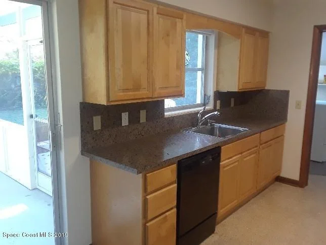 Photo of 1135 NE Ver Circle NE