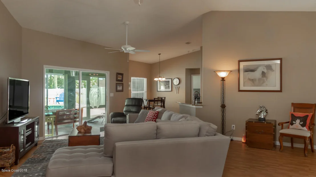 Photo of 2140 Belmont Way