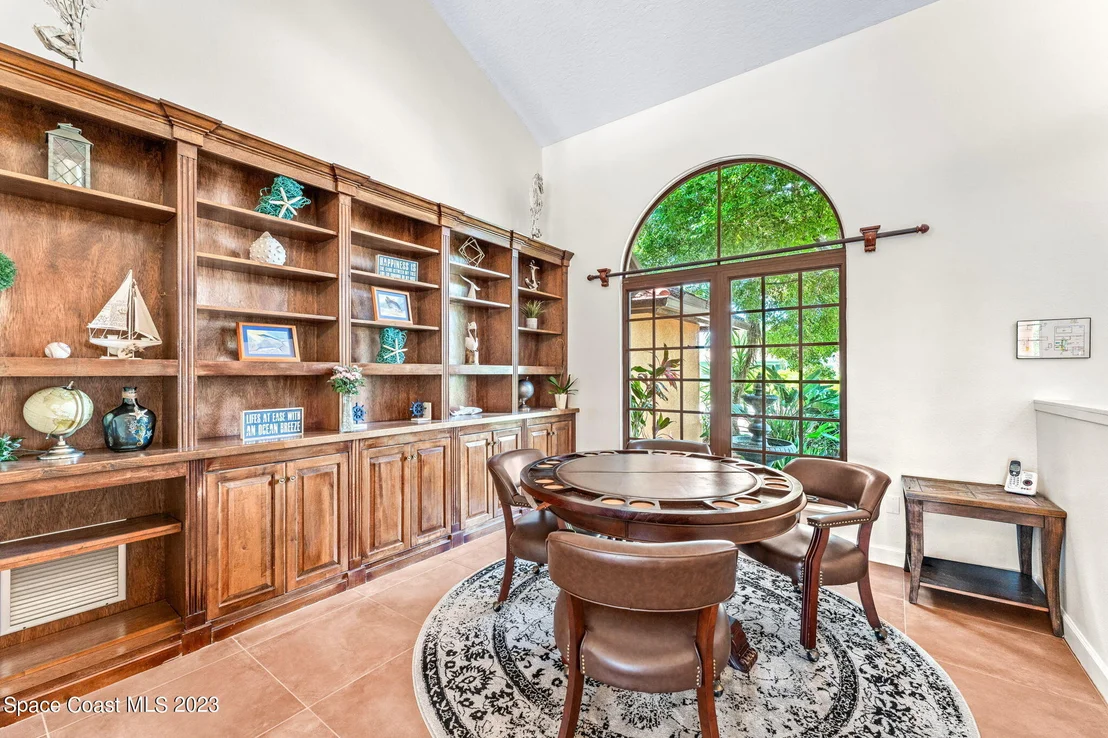 Photo of 442 Riverview Lane