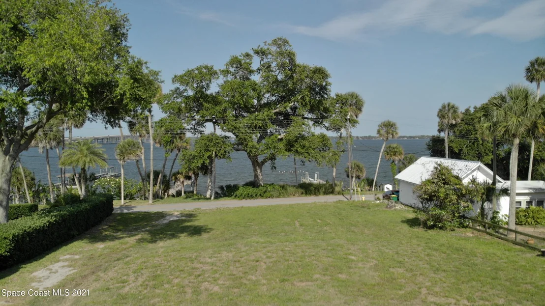 Photo of 2917 N Indian River Drive