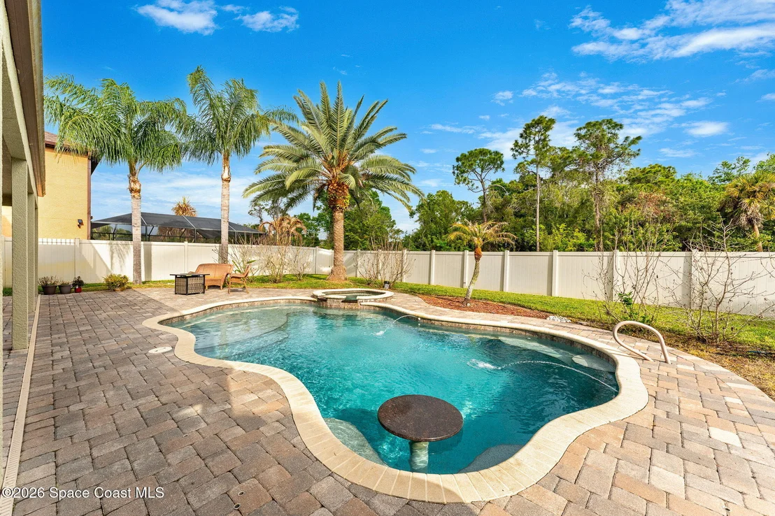 Photo of 1390 Talon Way