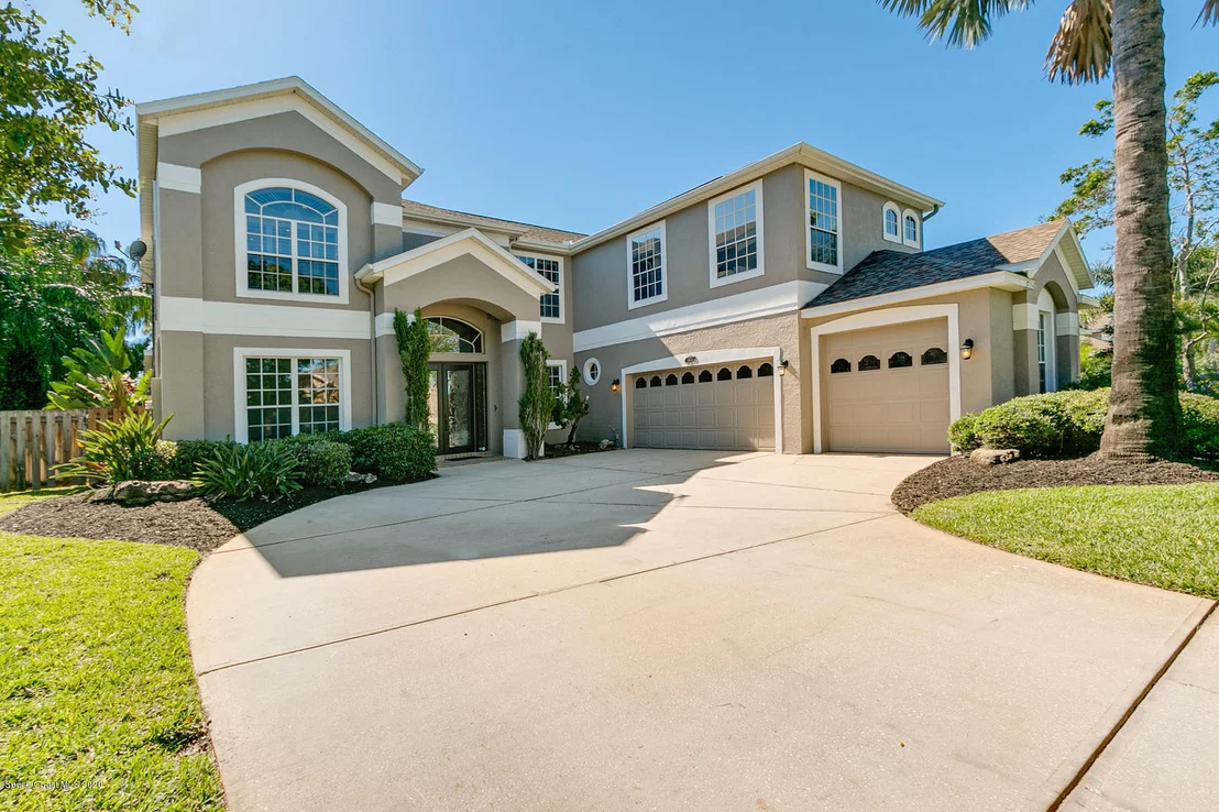 Photo of 5905 Newbury Circle