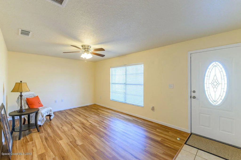 Photo of 4595 Robert Street