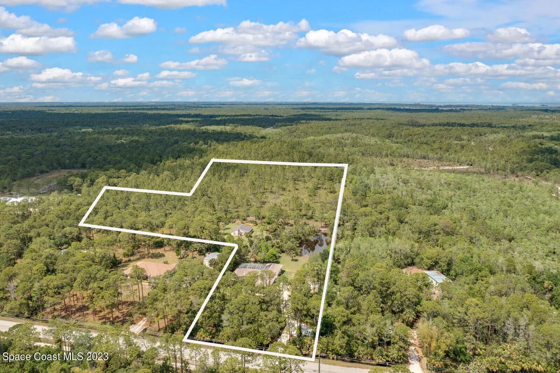 Photo of 2880 Grant Road