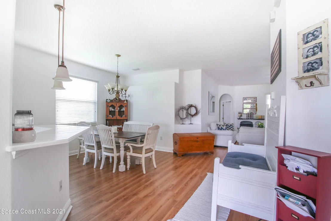 Photo of 1462 Hemingway Boulevard