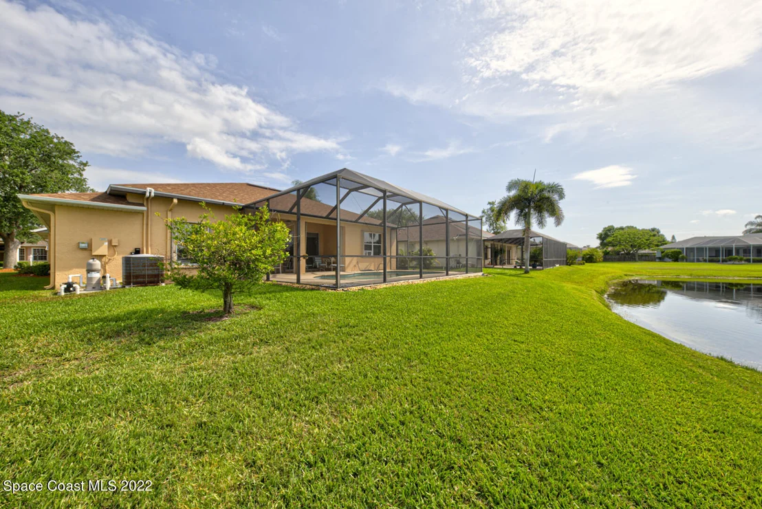 Photo of 5948 Newbury Circle