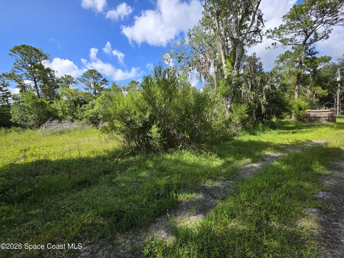Photo of 4863 Meadow Green Road
