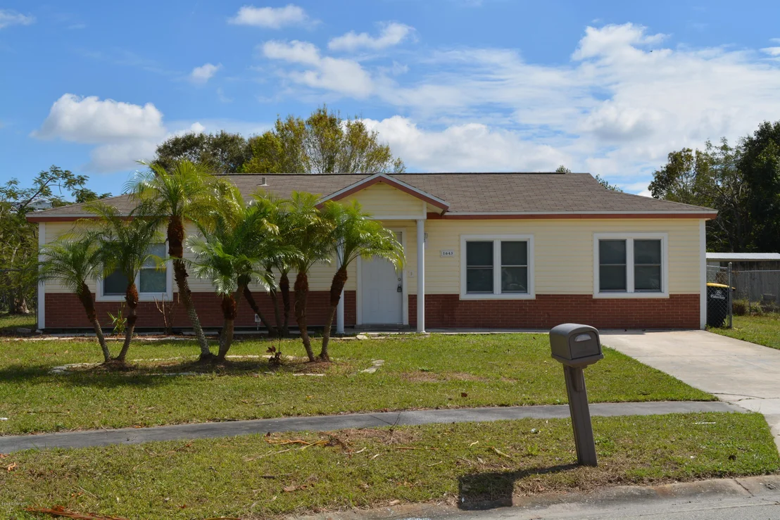 Photo of 1643 Fairfield Circle NE