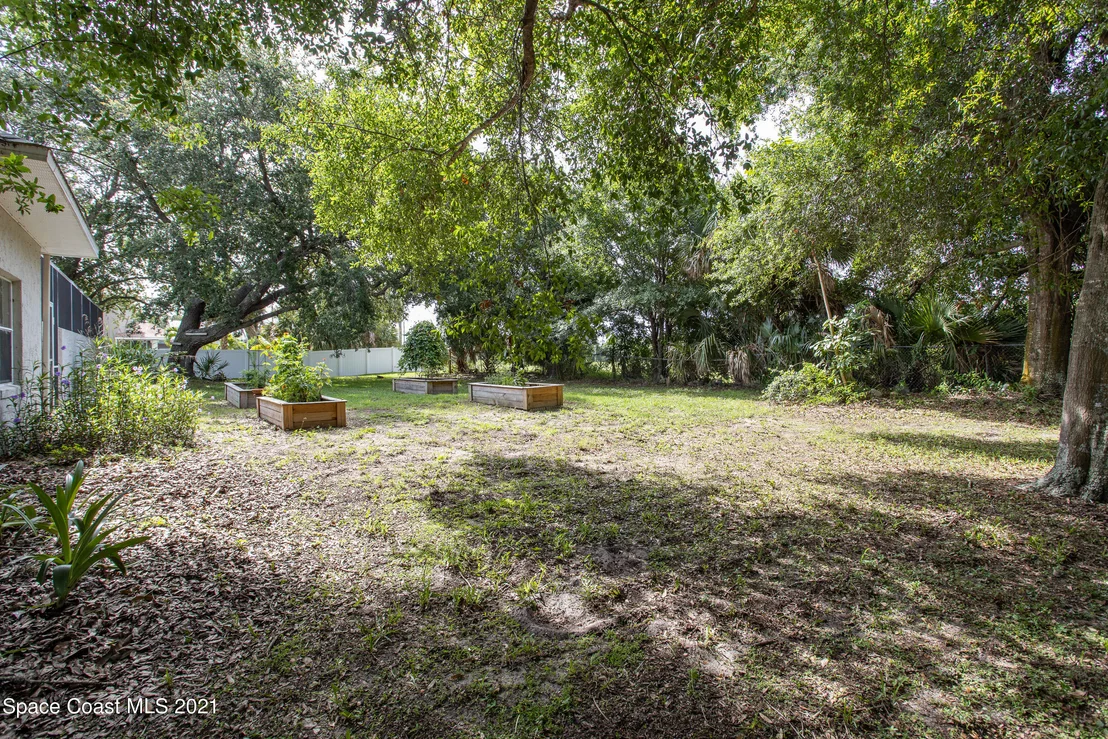 Photo of 2209 Royal Oaks Drive