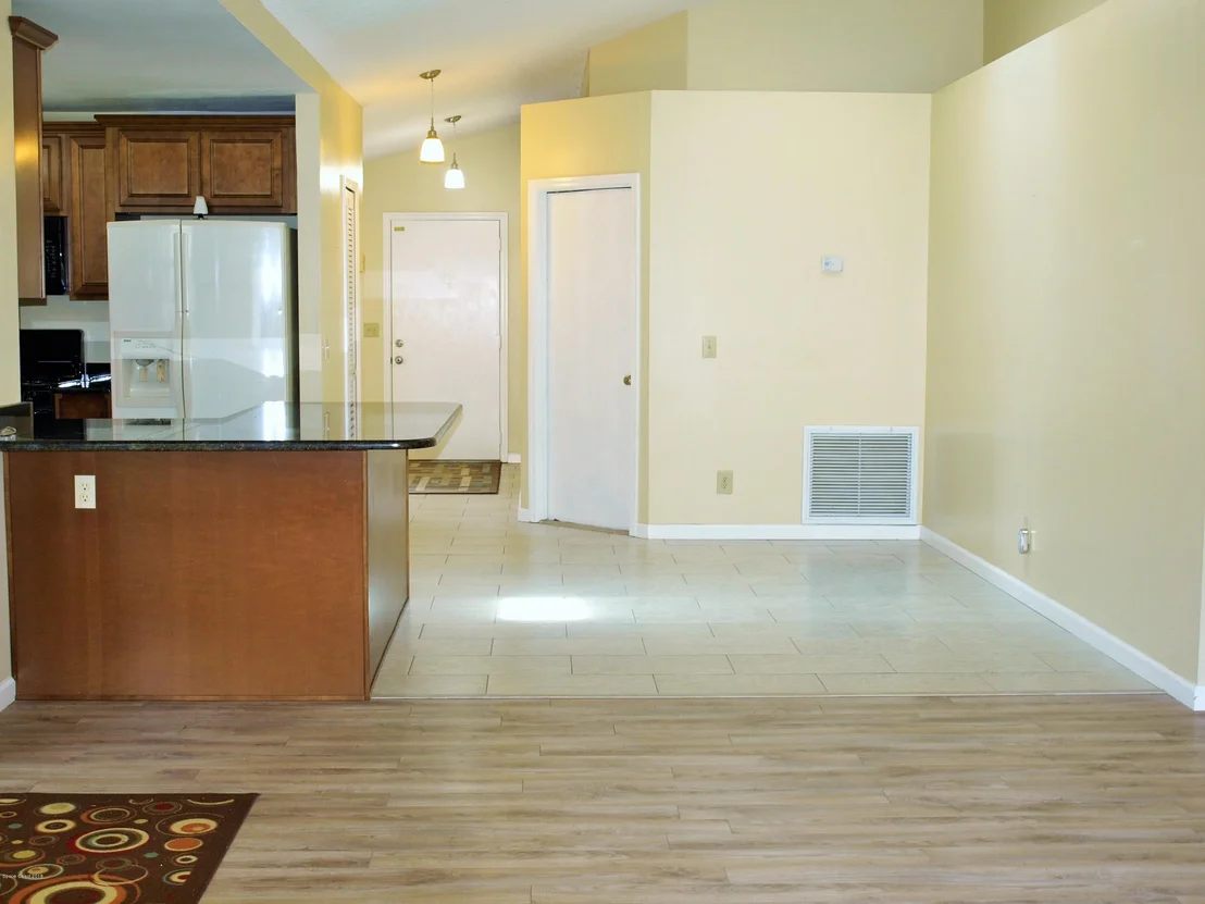 Photo of 164 Oak Lake Road
