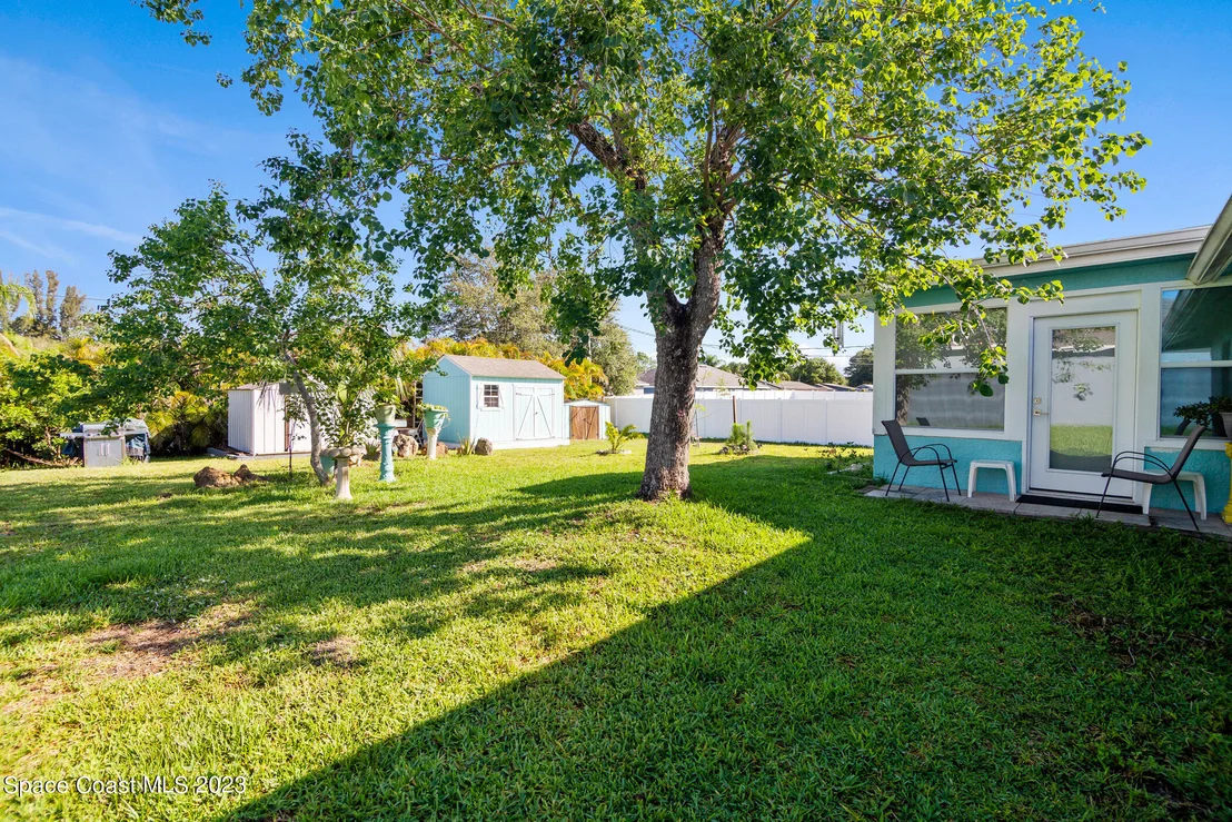 Photo of 655 Airoso Road SE