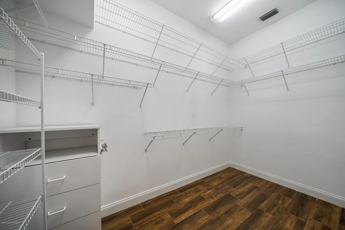 Photo of 991 Stratford Place