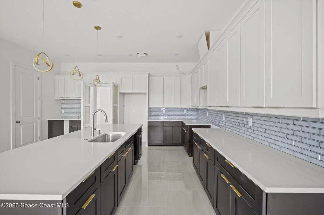 Photo of 1121 River Drive NE