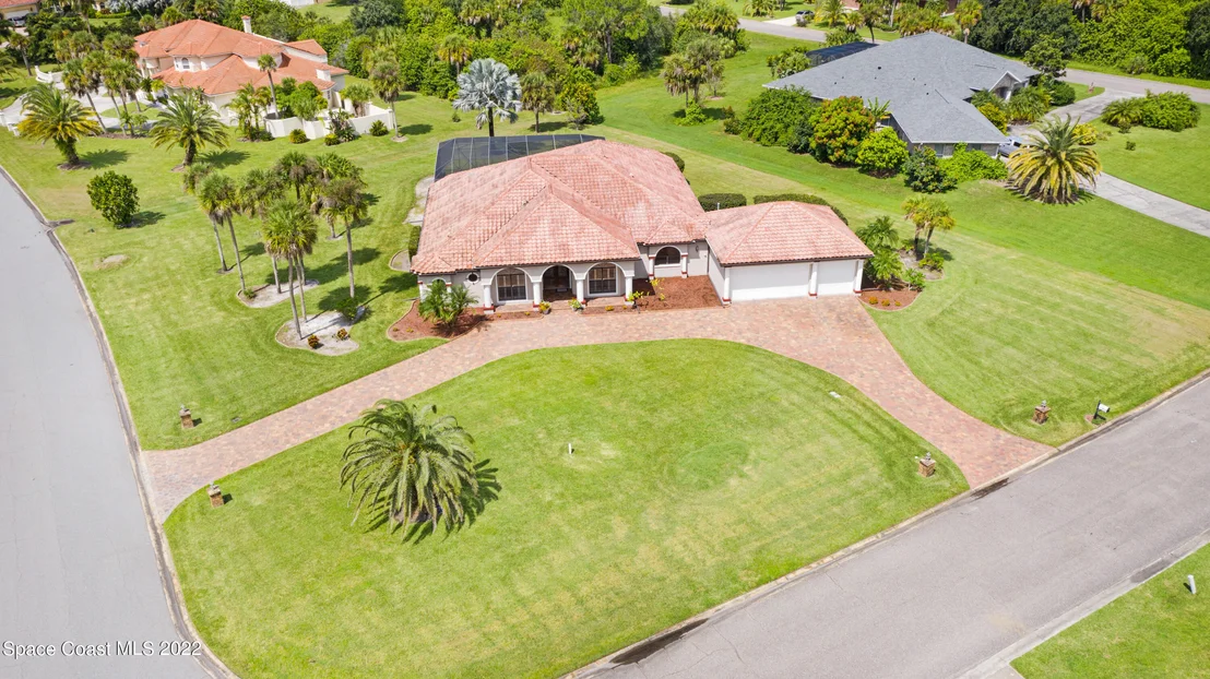 Photo of 903 Bluegrass Lane