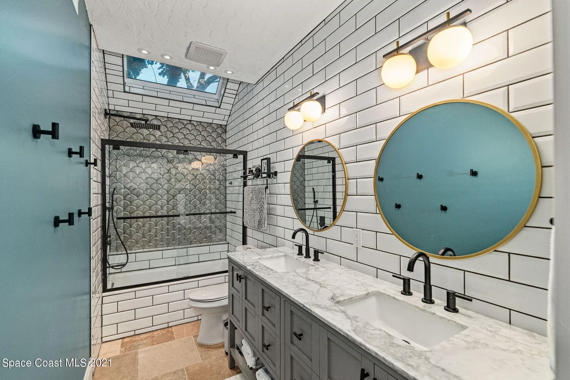 Photo of 472 Peregrine Drive