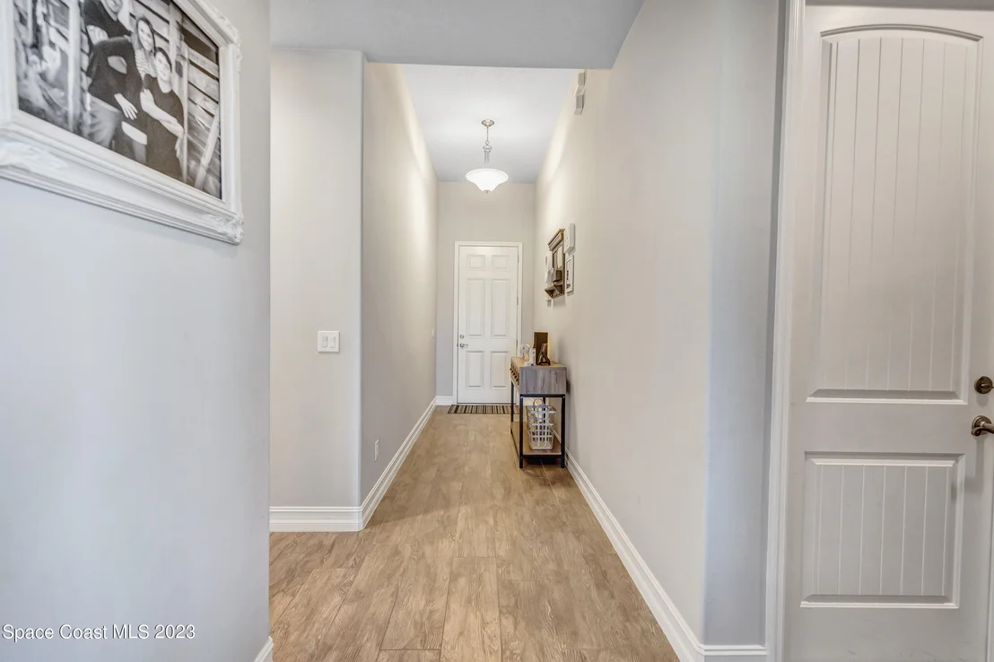 Photo of 7338 Bluemink Lane