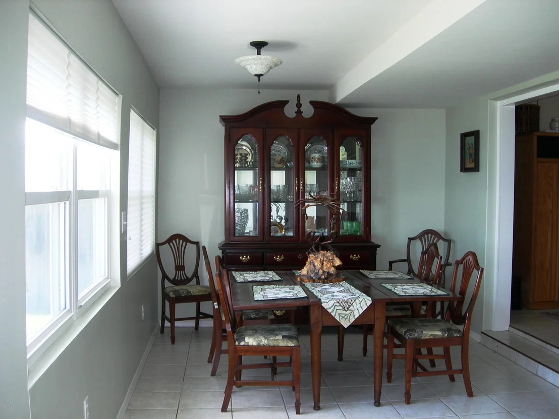 Photo of 2839 Pineapple Avenue