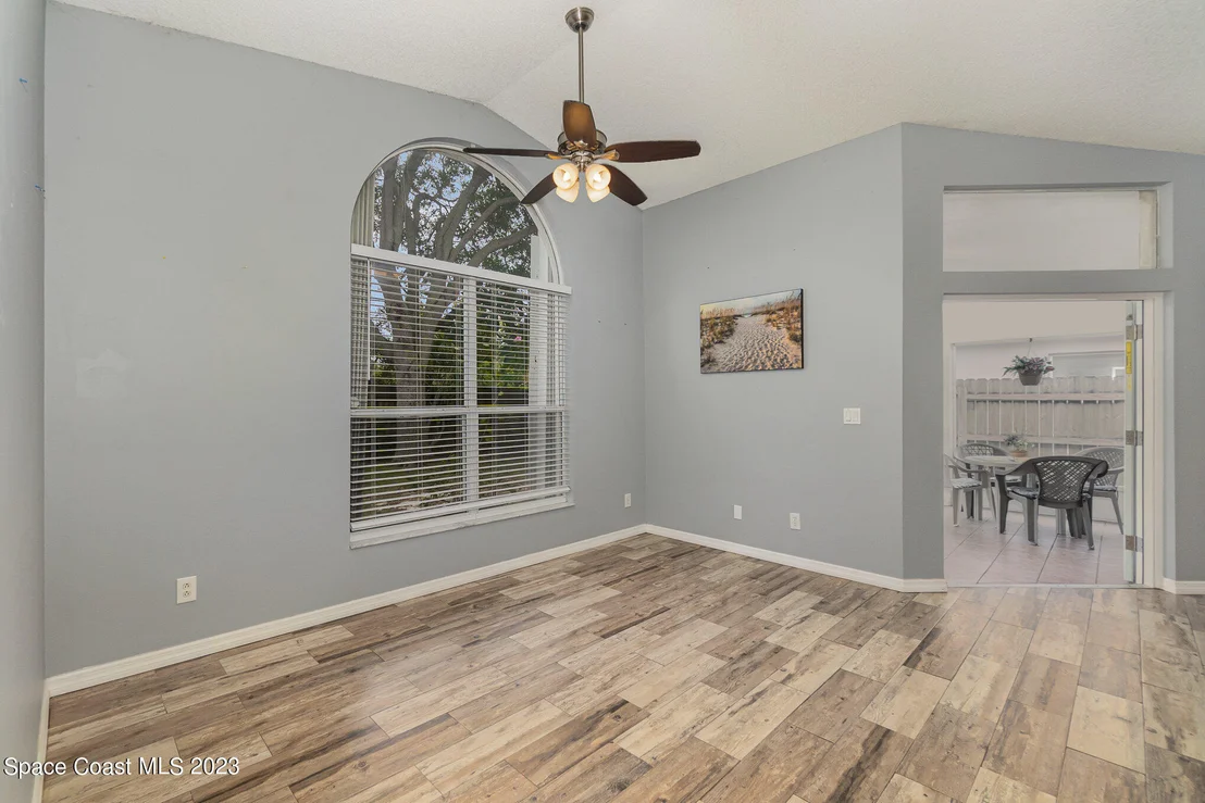 Photo of 2901 Saint James Lane