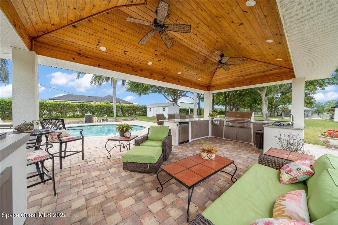 Photo of 3660 Burkholm Road