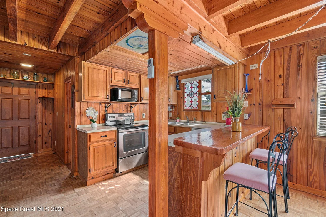 Photo of 4670 Robert Street