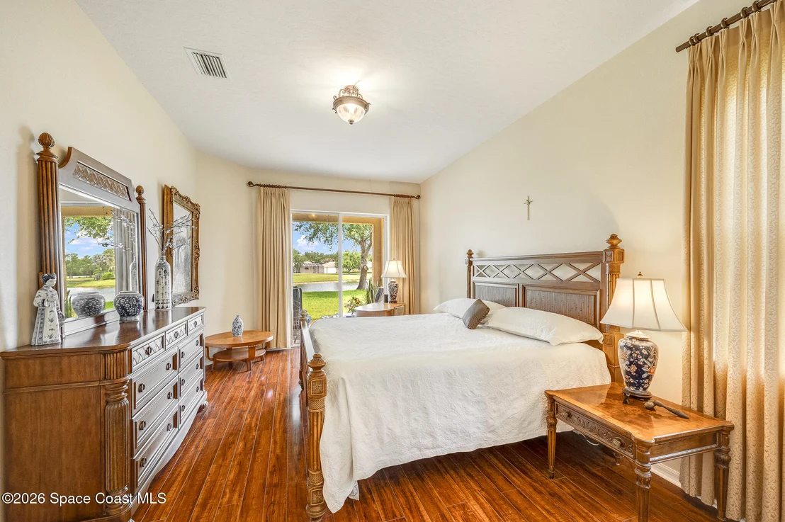 Photo of 241 Devlin Court SE