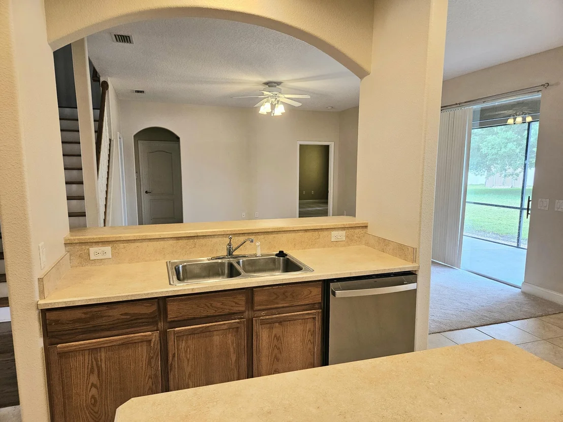 Photo of 2000 Bridgeport Circle