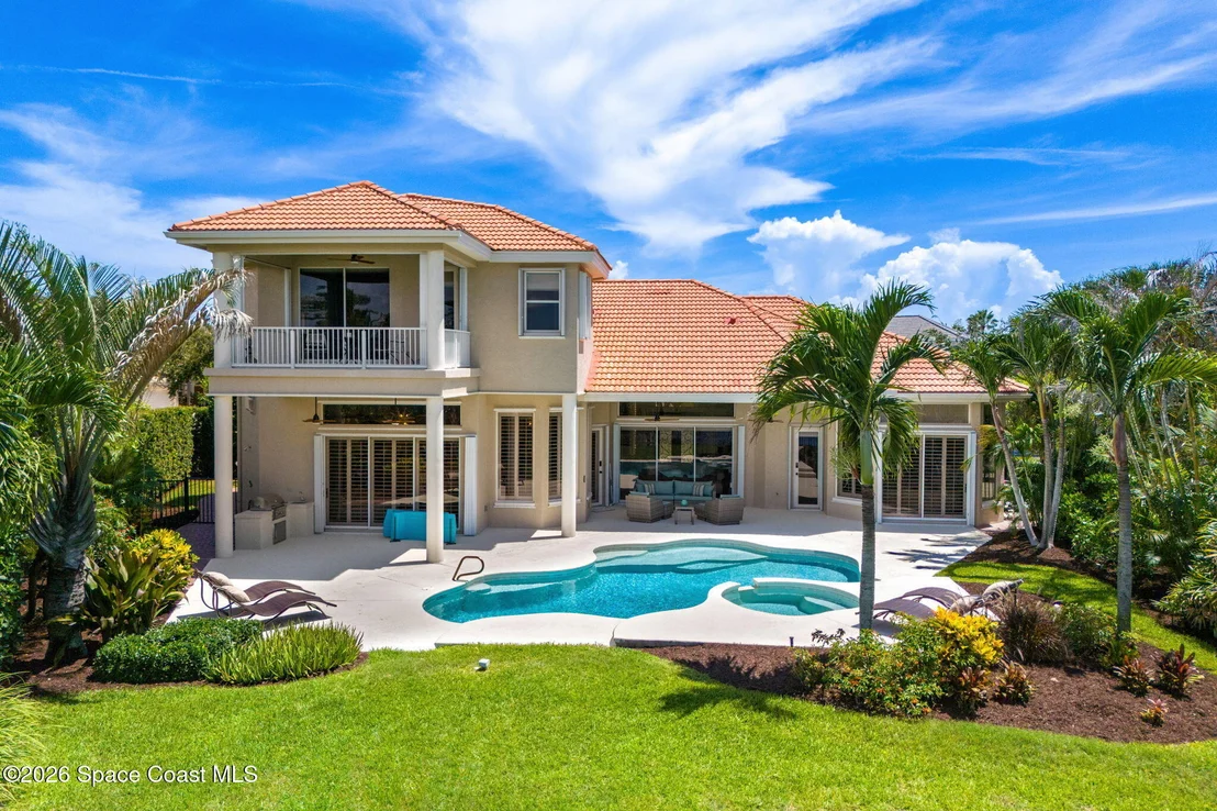 Photo of 242 Flanders Drive