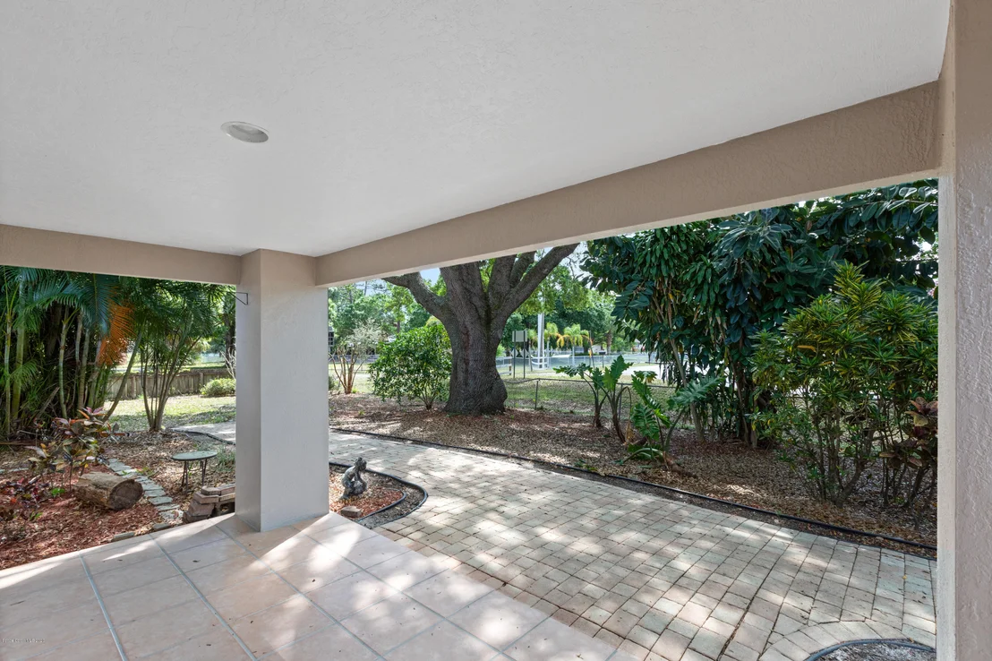 Photo of 839 Knecht Road NE