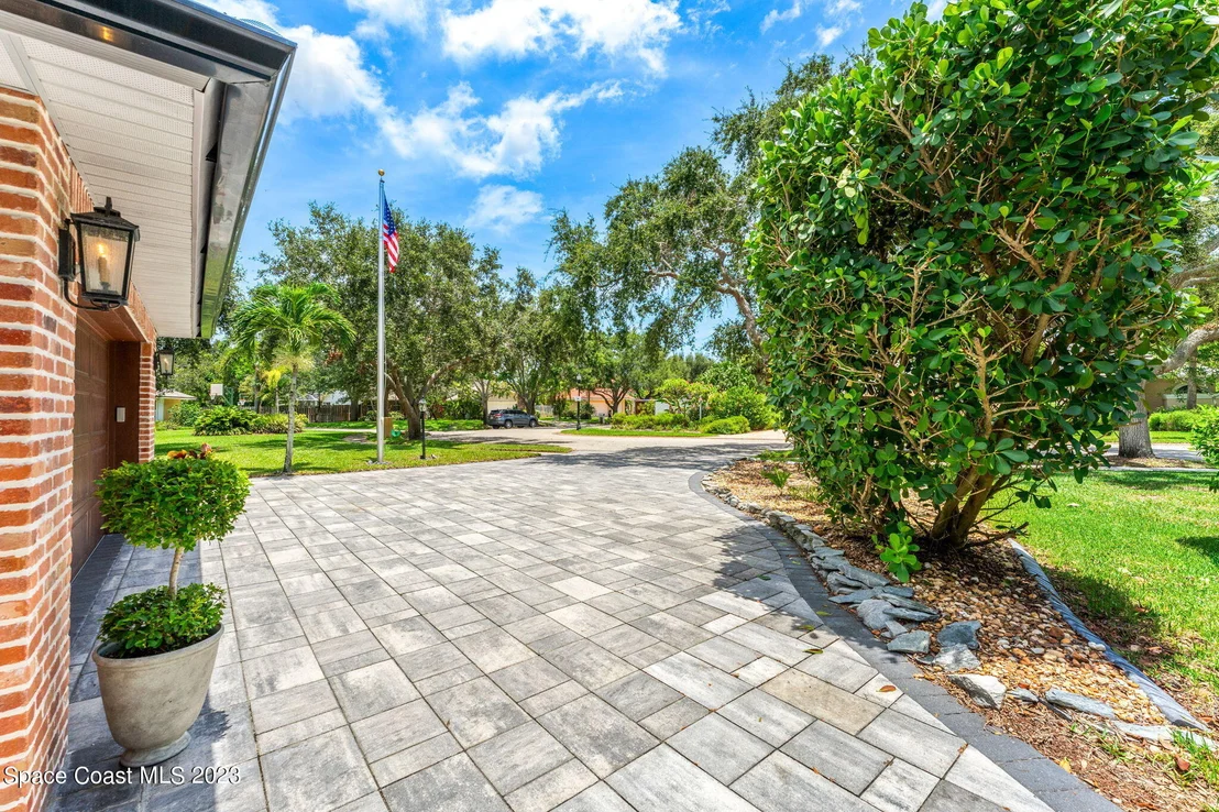 Photo of 891 Peregrine Drive