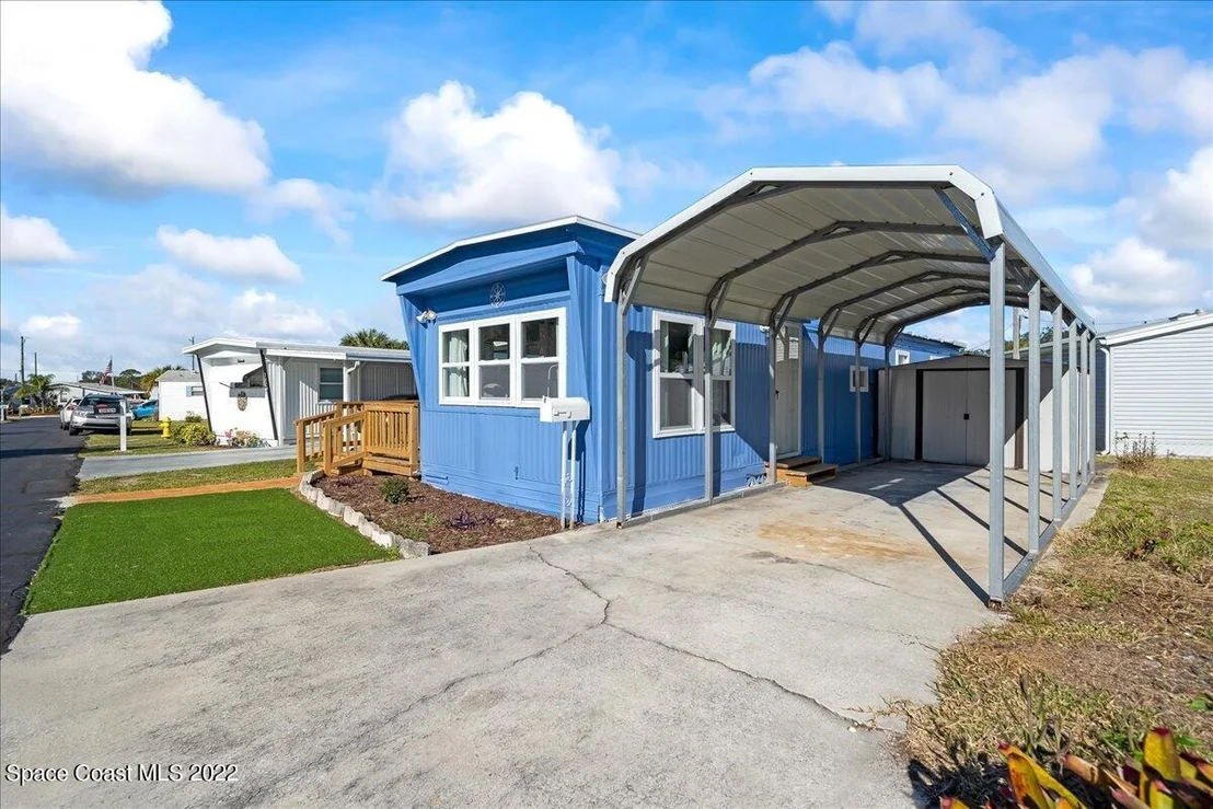 Photo of 3061 Indian River Drive NE