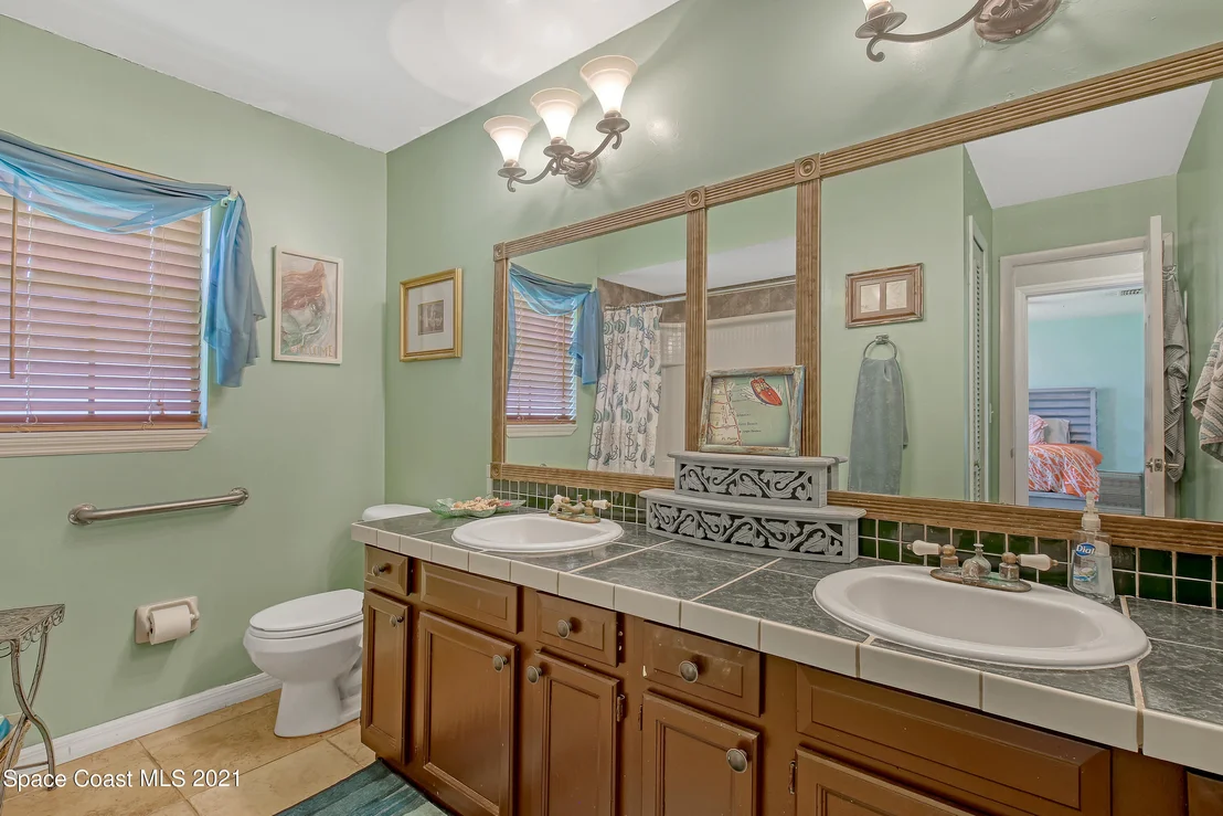 Photo of 817 Jasmine Drive