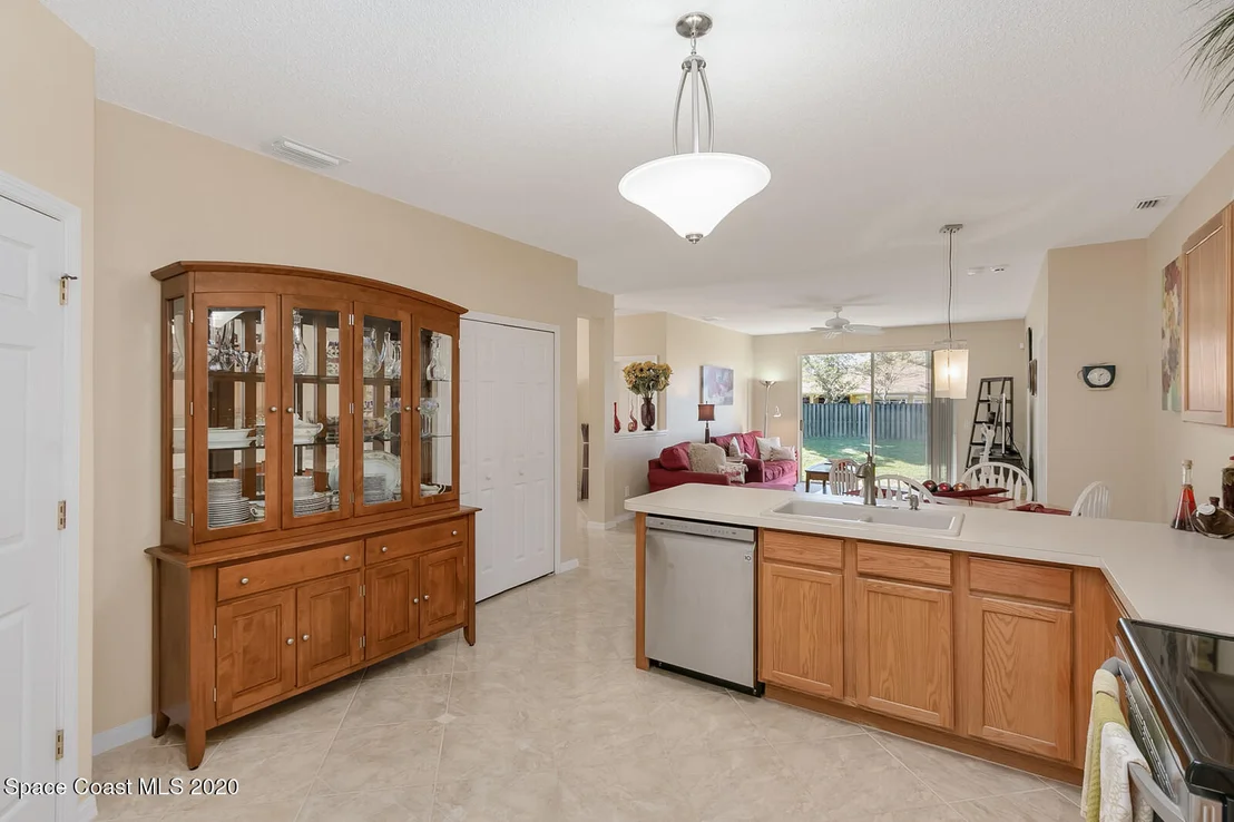 Photo of 957 Riviera Point Drive