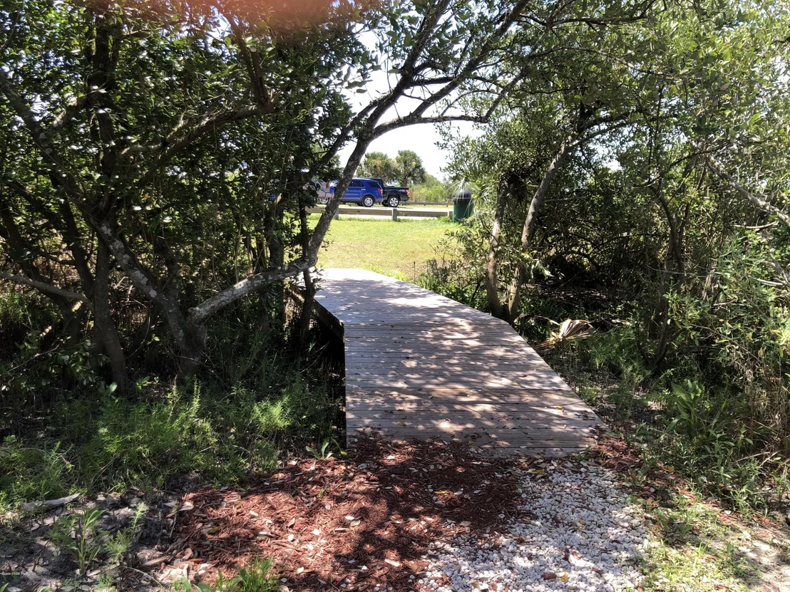 Photo of 6050 Mangrove Street