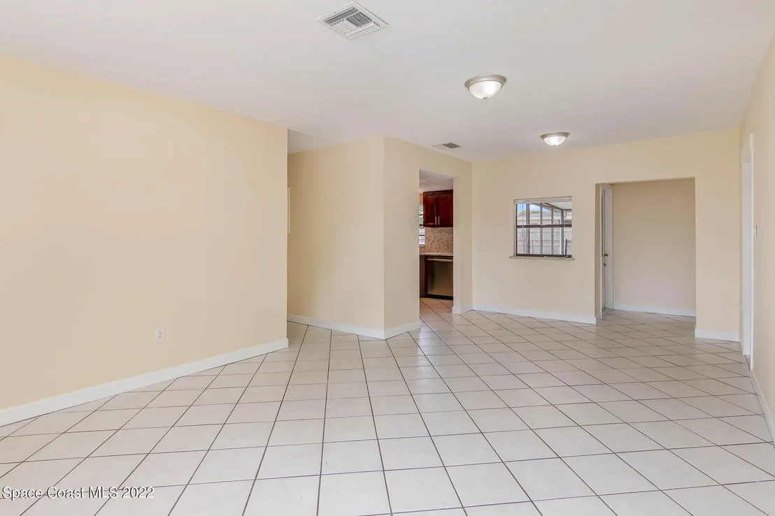 Photo of 2920 Emory Street