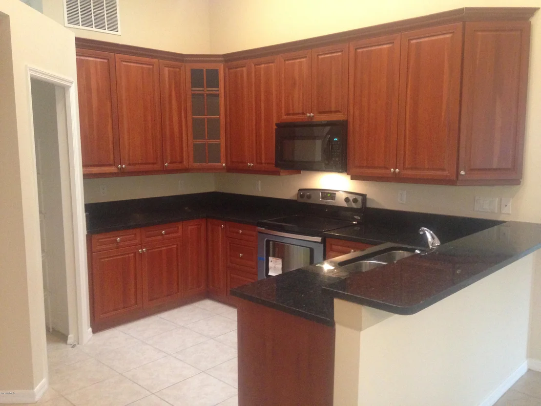 Photo of 977 Somerset Lane
