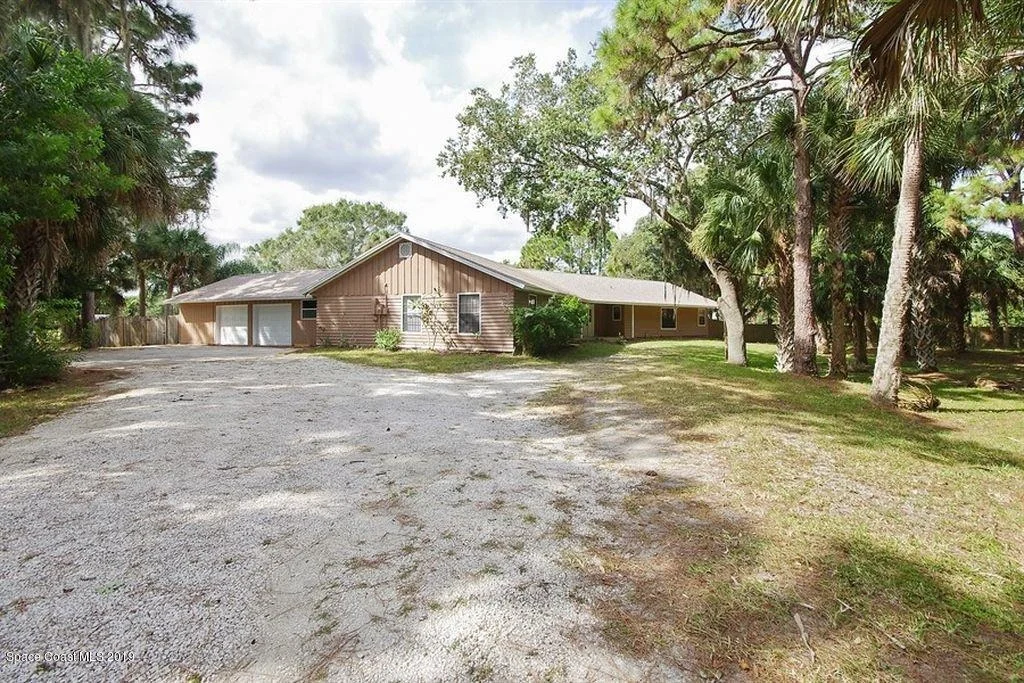 Photo of 2120 Turtle Mound Road