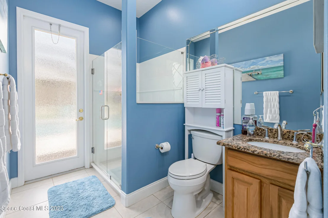 Photo of 844 Chatsworth Drive